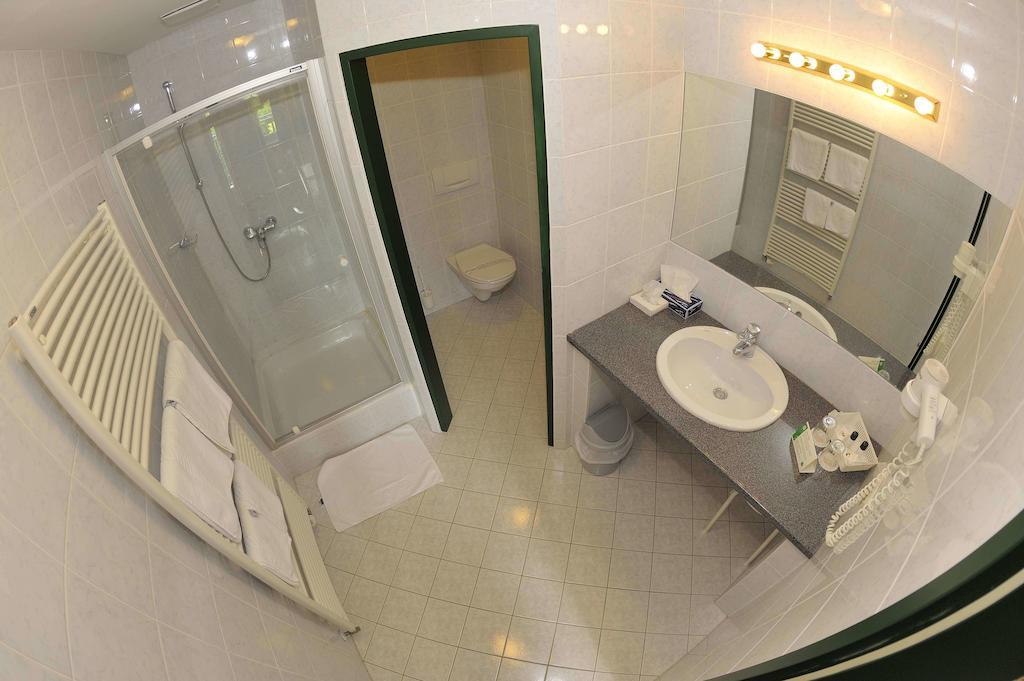 Tennis Golf Hotel Hoellrigl Kottingbrunn Quarto foto