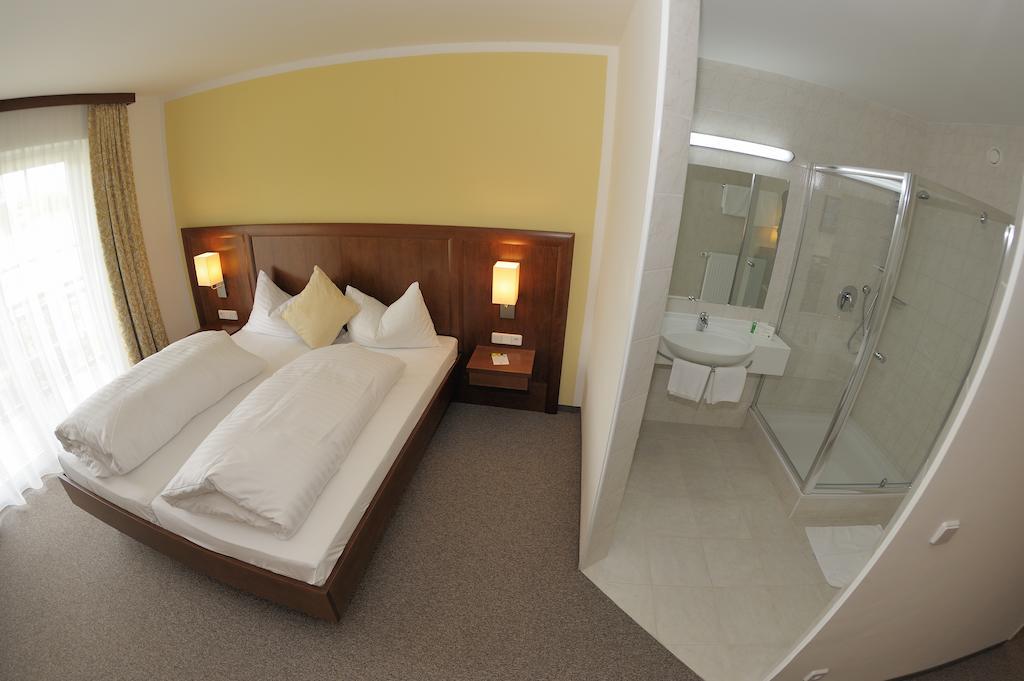 Tennis Golf Hotel Hoellrigl Kottingbrunn Quarto foto