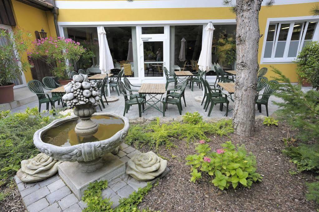 Tennis Golf Hotel Hoellrigl Kottingbrunn Exterior foto